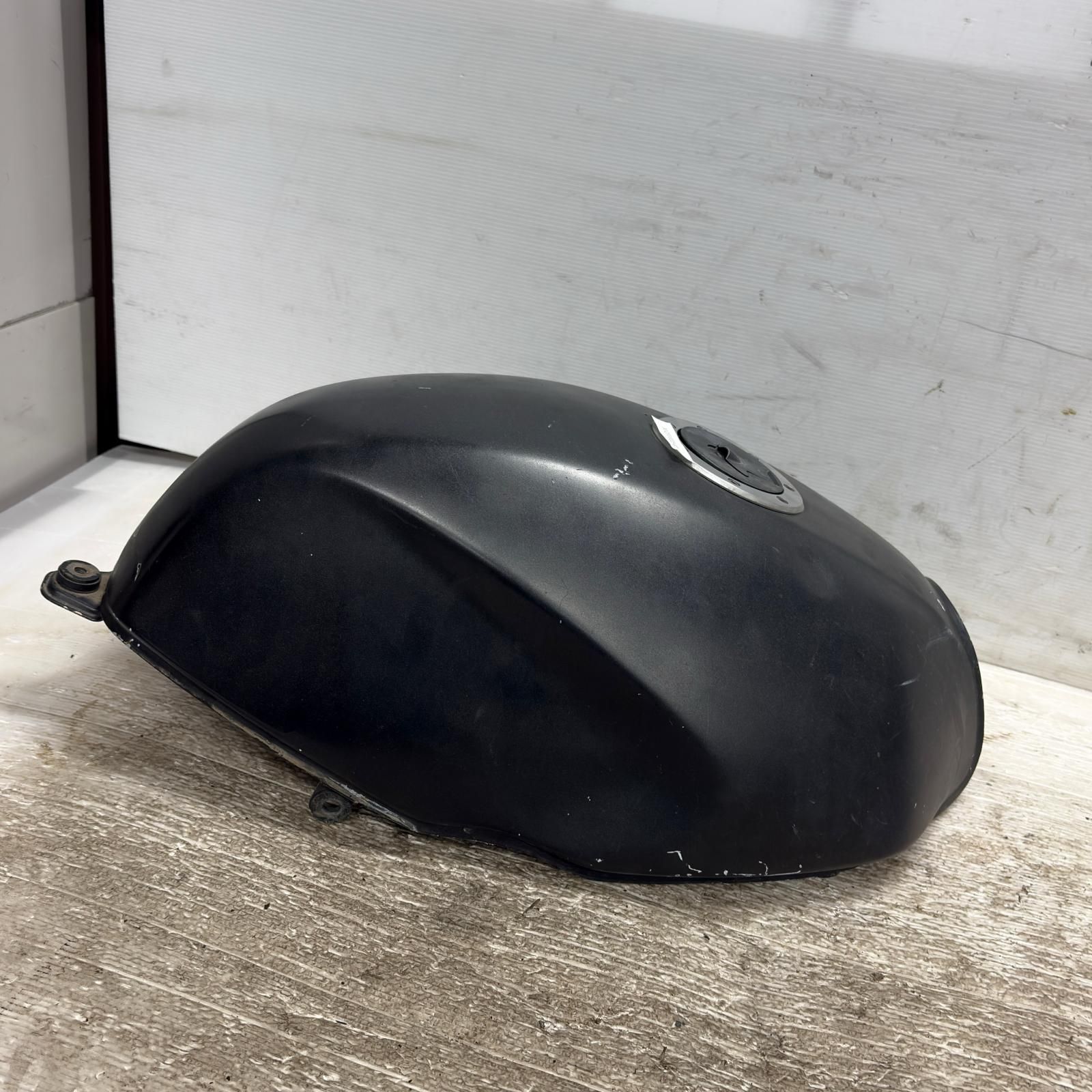 KAWASAKI バリオス2 ZR250B ガソリンタンク カワサキ