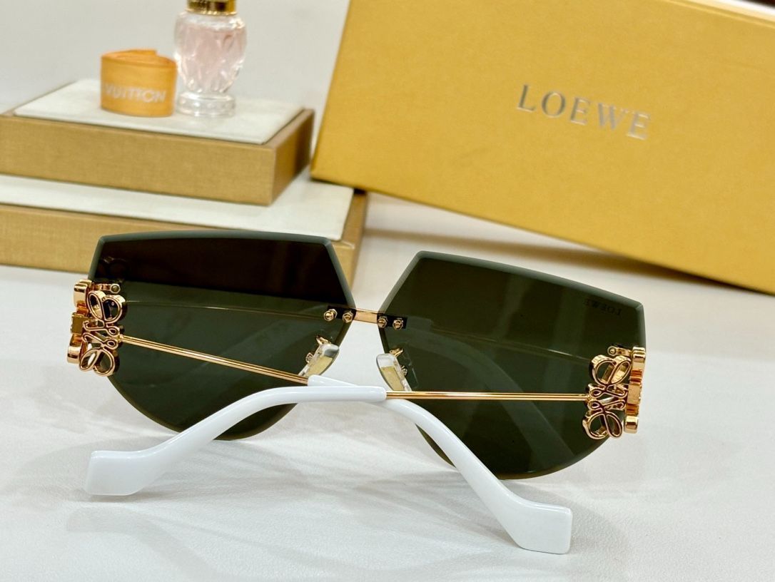 LOEWE ロエベ 新モデル フレームレス ファッションメガネ - メルカリ