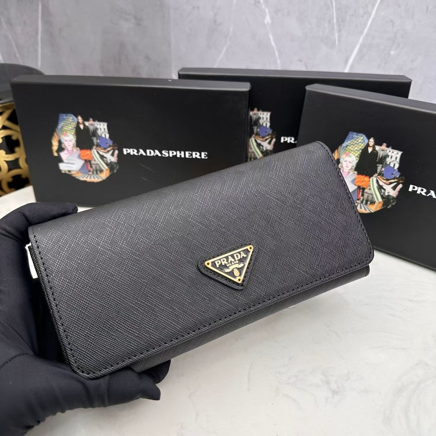 PRADA プラダ 長財布 二つ折り財布 ブラック 新品未使用品 - メルカリ