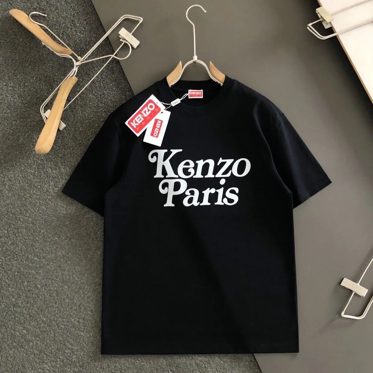 ロゴが目立つ！ KENZO タイガー 刺繍 Tシャツ 新品 ブラック男女兼用