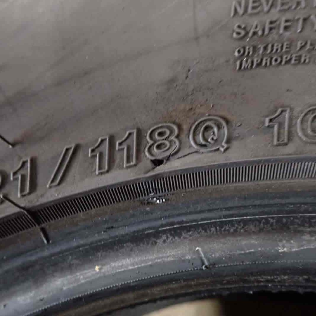 トレーナー 夏4本SET 会社宛 285 70R17 121 118 LT ヨコハマ ジオランダー M TG003 2020年製 ランクル プラド ハイラックス タンドラ NO E6094 送料無料も!