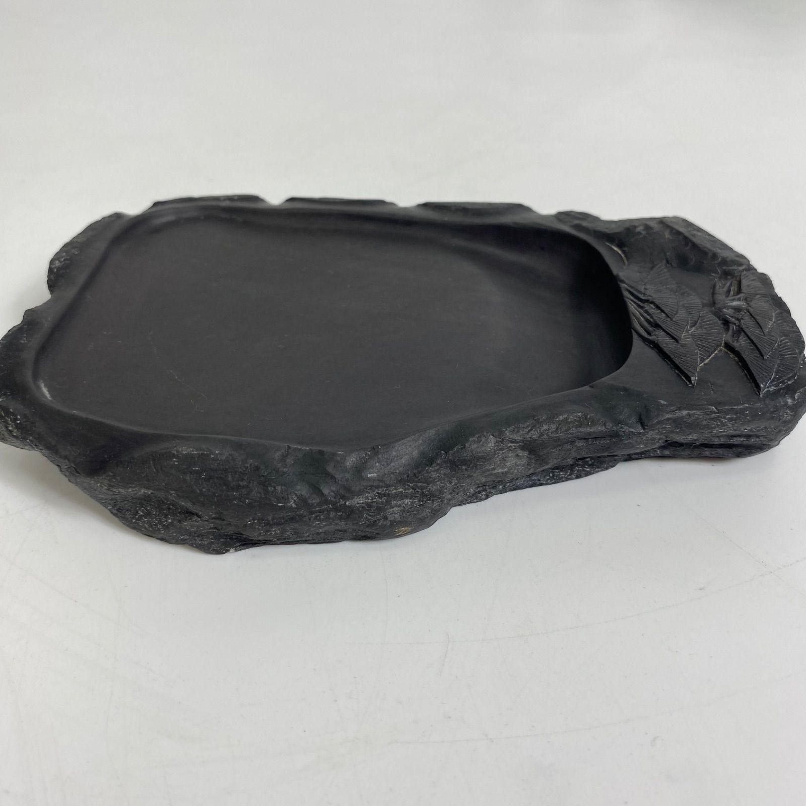 端渓硯 松彫刻 硯 木箱付き 中国硯 唐硯 文房四宝 書道用品 墨磨き