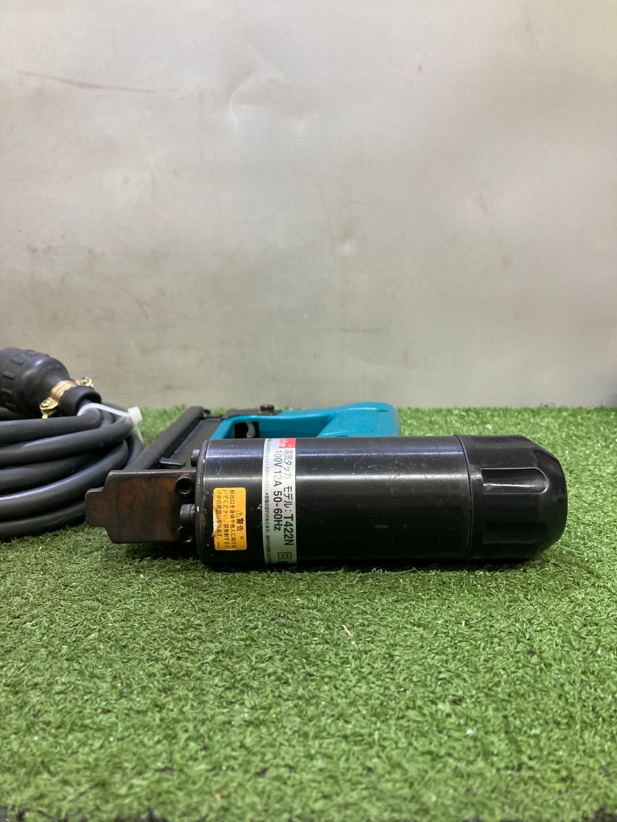中古品】【0921】makita(マキタ) 4㎜電気タッカ [制御器C6000N付 