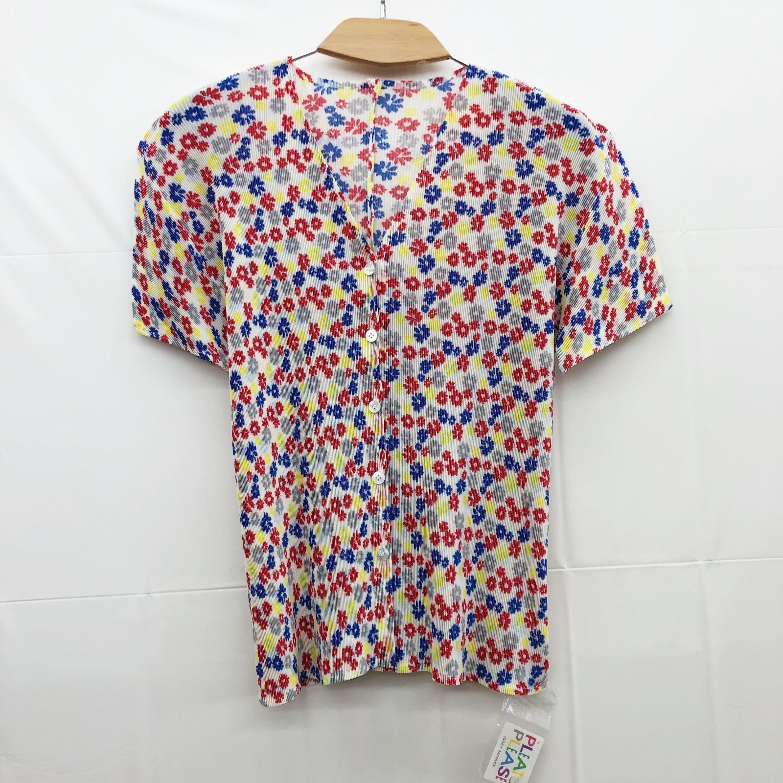 美品　プリーツプリーズ　サイズ3　花柄　フラワープリントカットソー PLEATS PLEASE ISSEY MIYAKE プリーツプリーズ イッセイ ミヤケ 半袖