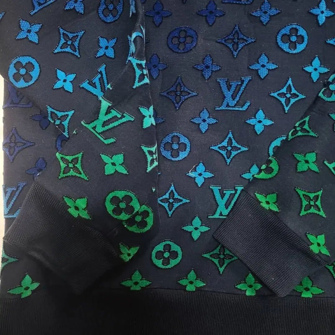 【国内発送】Louis Vuitton モノグラム グラデーション パーカー 百貨店販売モデル Louis Vuitton(ルイヴィトン) グラデーション