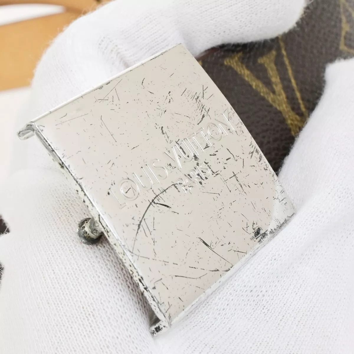 VUITTON