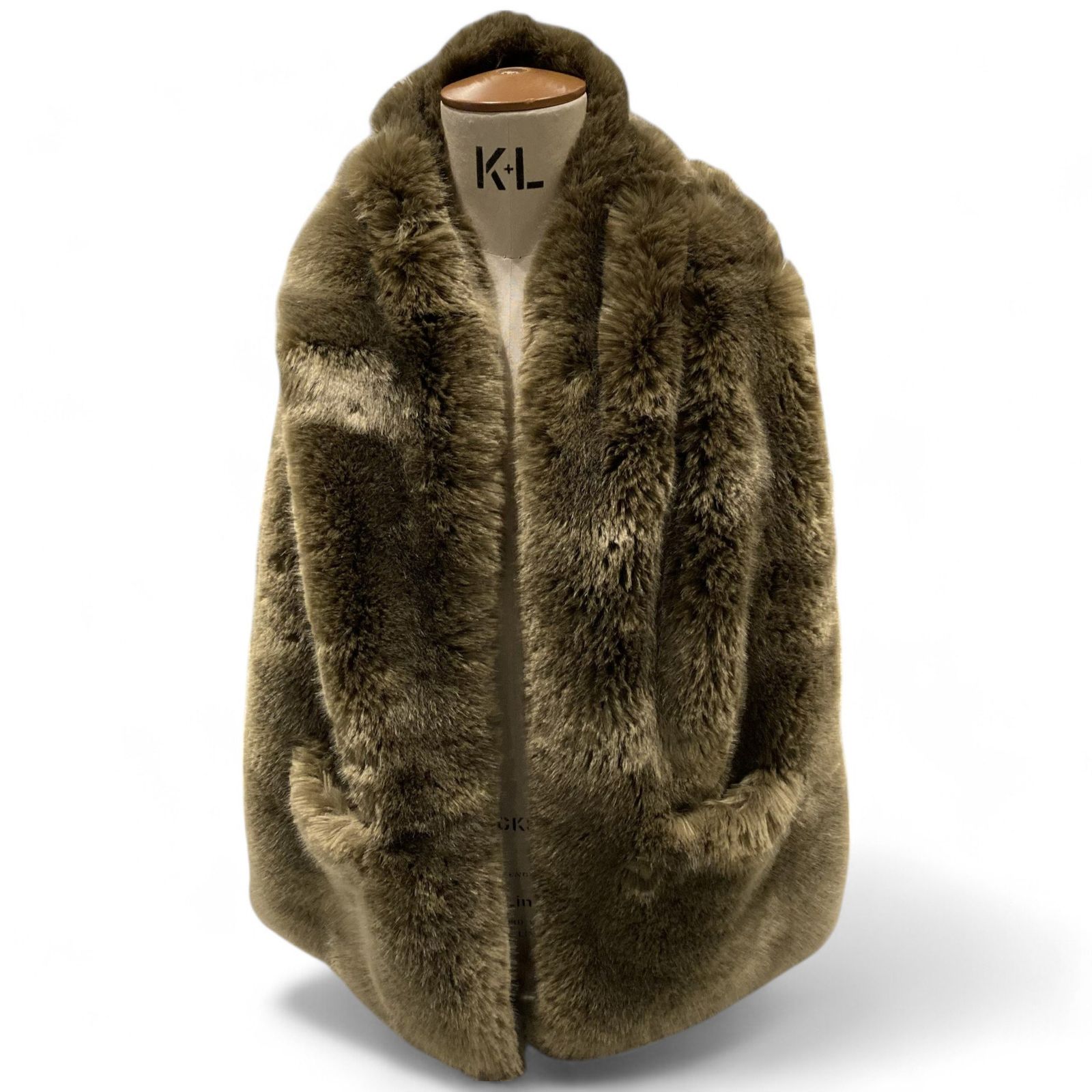 ドゥ－ズィエムクラス、APOINT ETC.フェイクファーケープ新品未使用