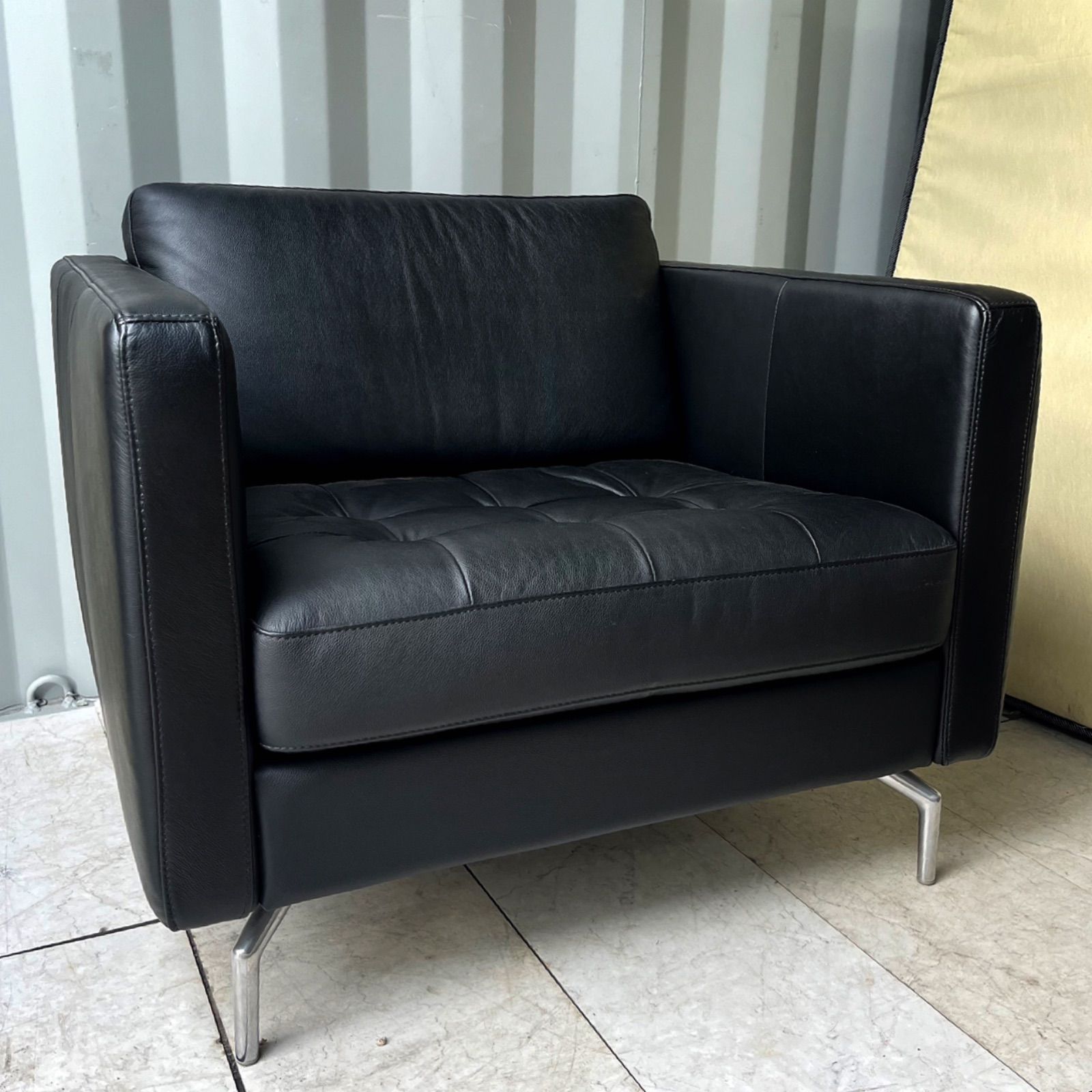 取付無料！ボーコンセプト Osaka 北欧モダン風ブラック本革シングル