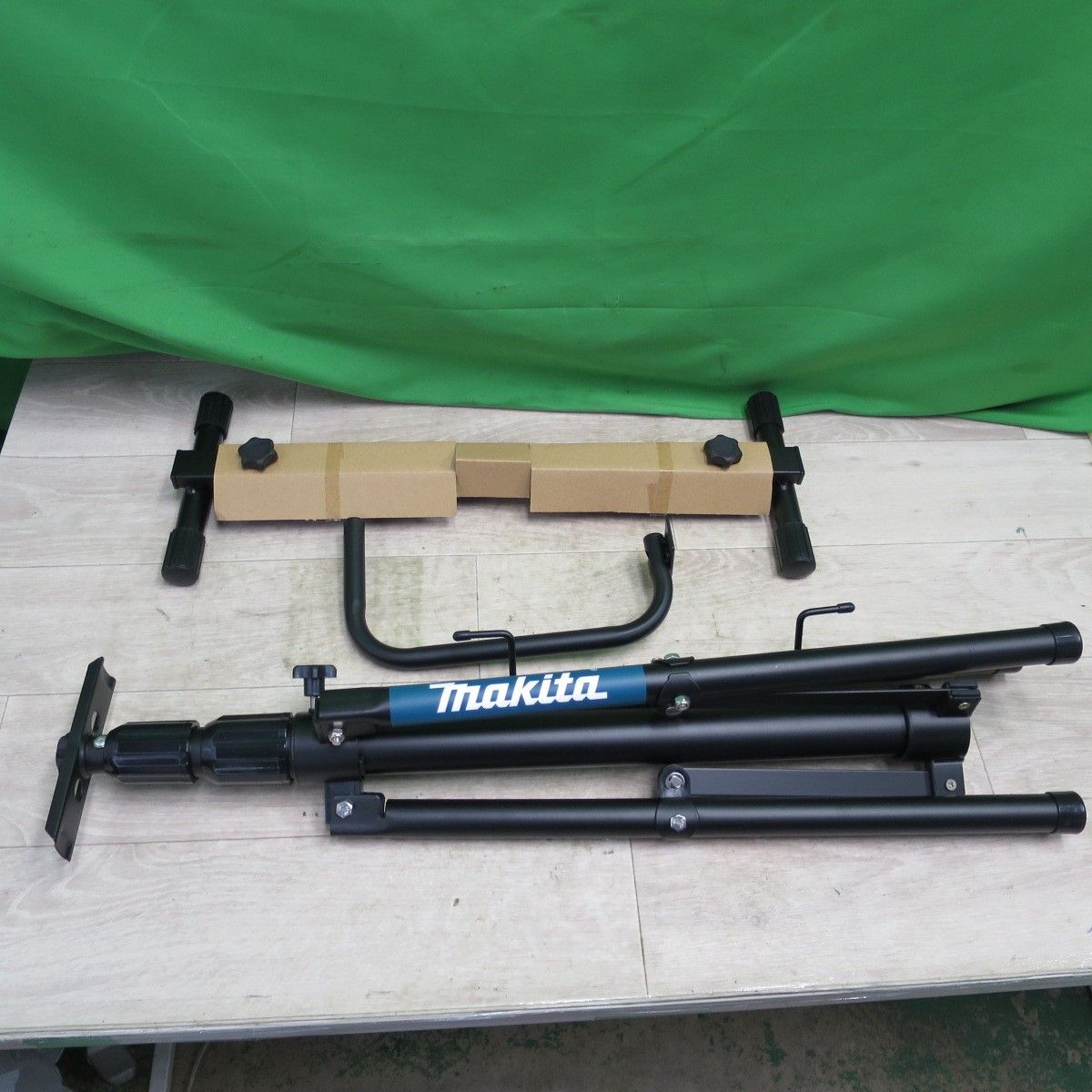 [送料無料] 未使用マキタ ライトスタンド ML805用 A-58126 makita