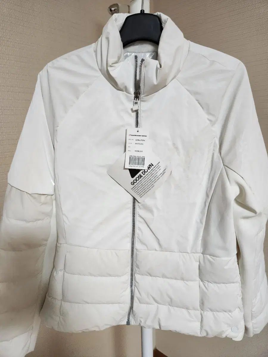 マスターバニーエディション ゴルフ グースダウン