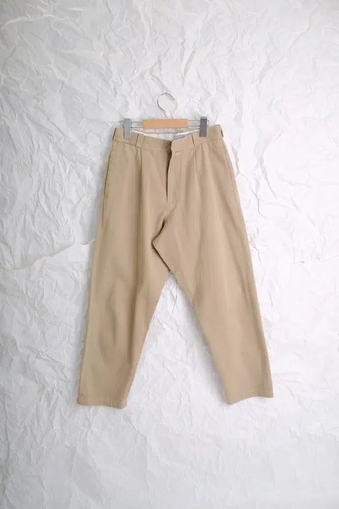 ピンタック パンツ