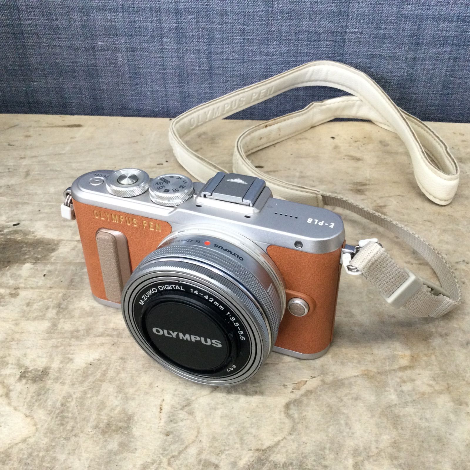 OLIYMPUS オリンパス PEN デジカメ E-PL8 ズームキット