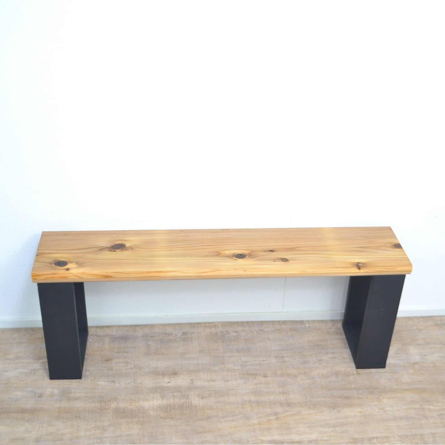 タブレット充電 モバイルスペースを小さく実現【モバイルカウンターAND