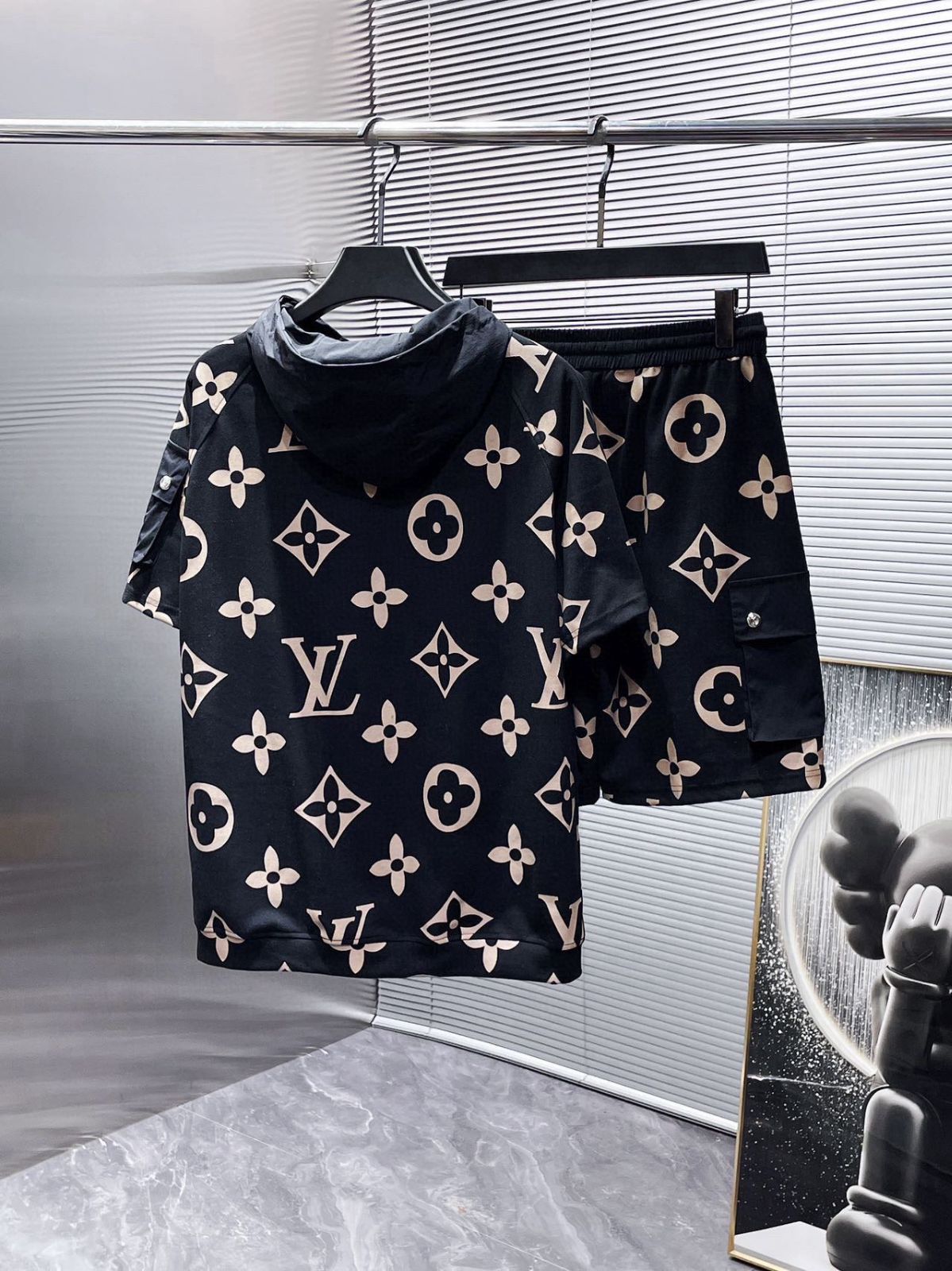 LOUIS VUITTON ルイヴィト夏の新作老花満印 Tシャツ 半袖 ダミエ ショートパンツ スーツ 上下◆セット