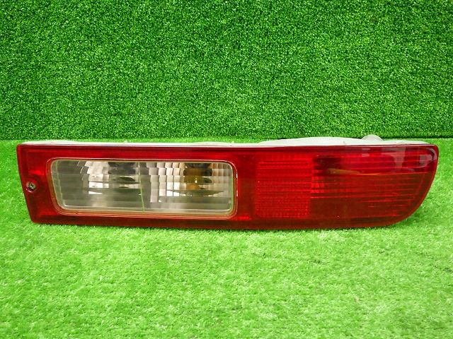 ダイハツ S330V/331V ハイゼット 右テールレンズ 220/51771 250207107