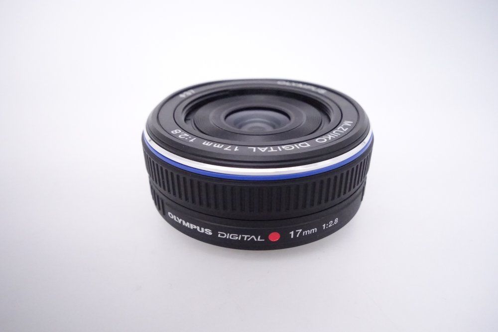 上品 オリンパス OLYMPUS パンケーキレンズ M.ZUIKO DIGITAL 17mm F2.8 ブラック D090062A