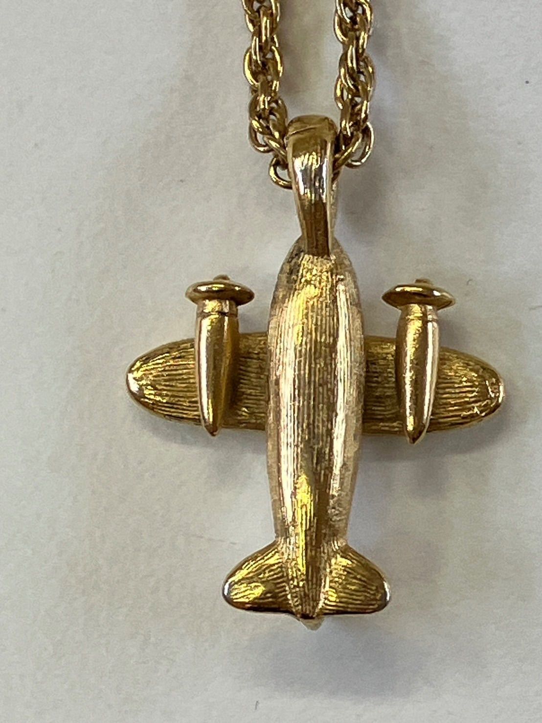 美品】 GIVENCHYジバンシイ 飛行機モチーフ ネックレス ペンダント