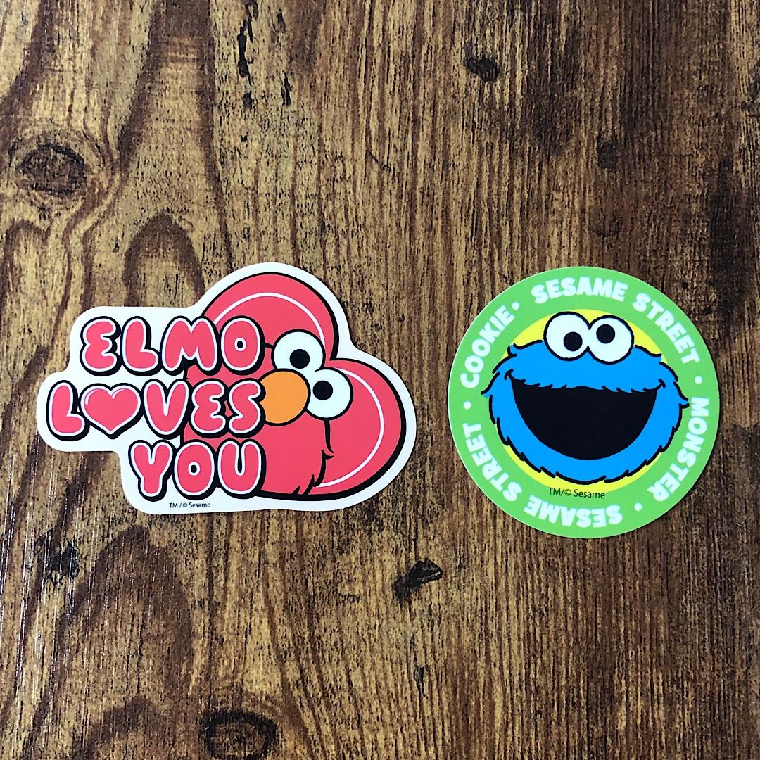 ステッカー】2枚セット セサミストリート SESAME STREET エルモ