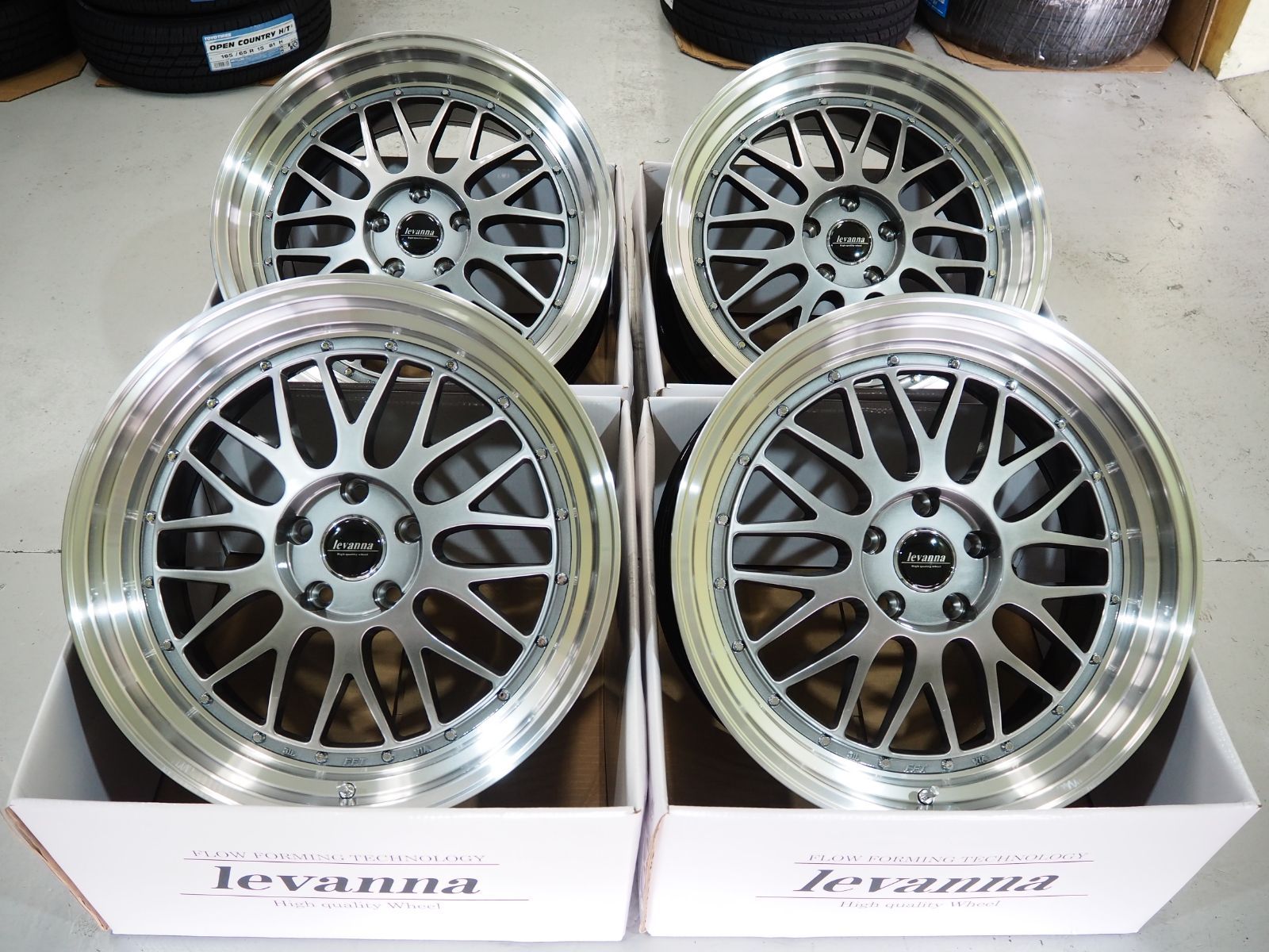 カスタムサイズ 深リム メッシュ levanna V10-EX FFT 19inch 5H114.3 