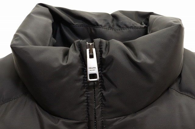 DOWN VEST
