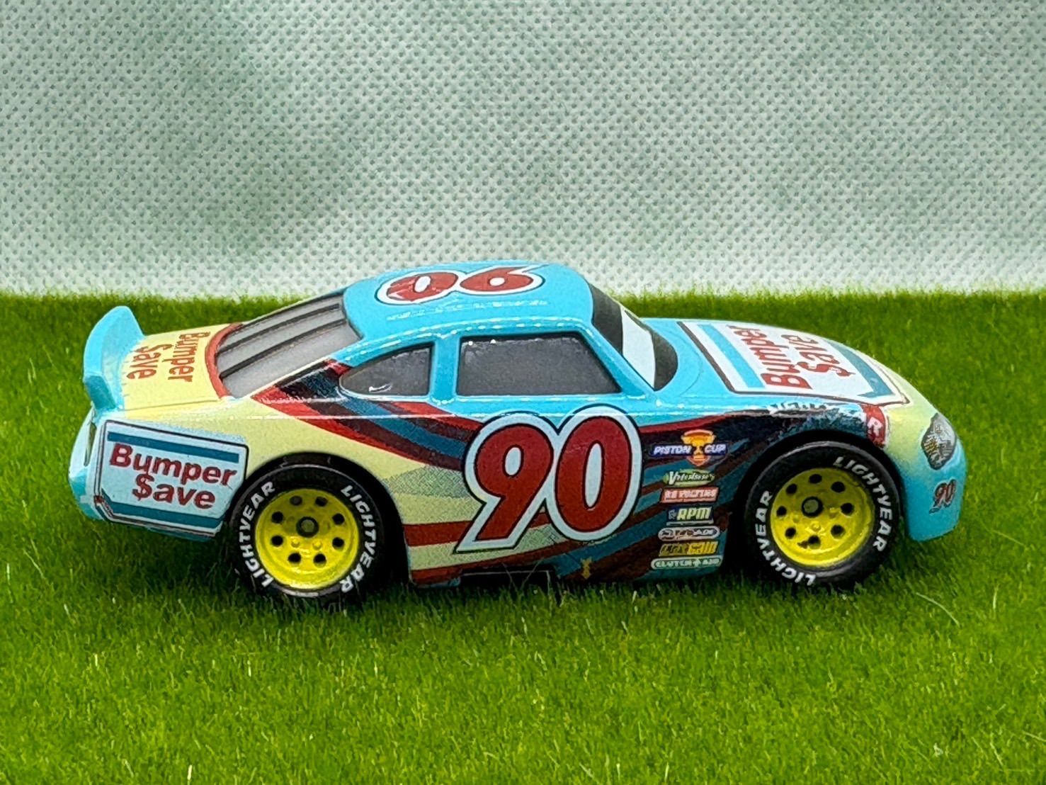 新品】カーズ ミニカー NO90番ピストンカップレーサー 仕様 - メルカリ