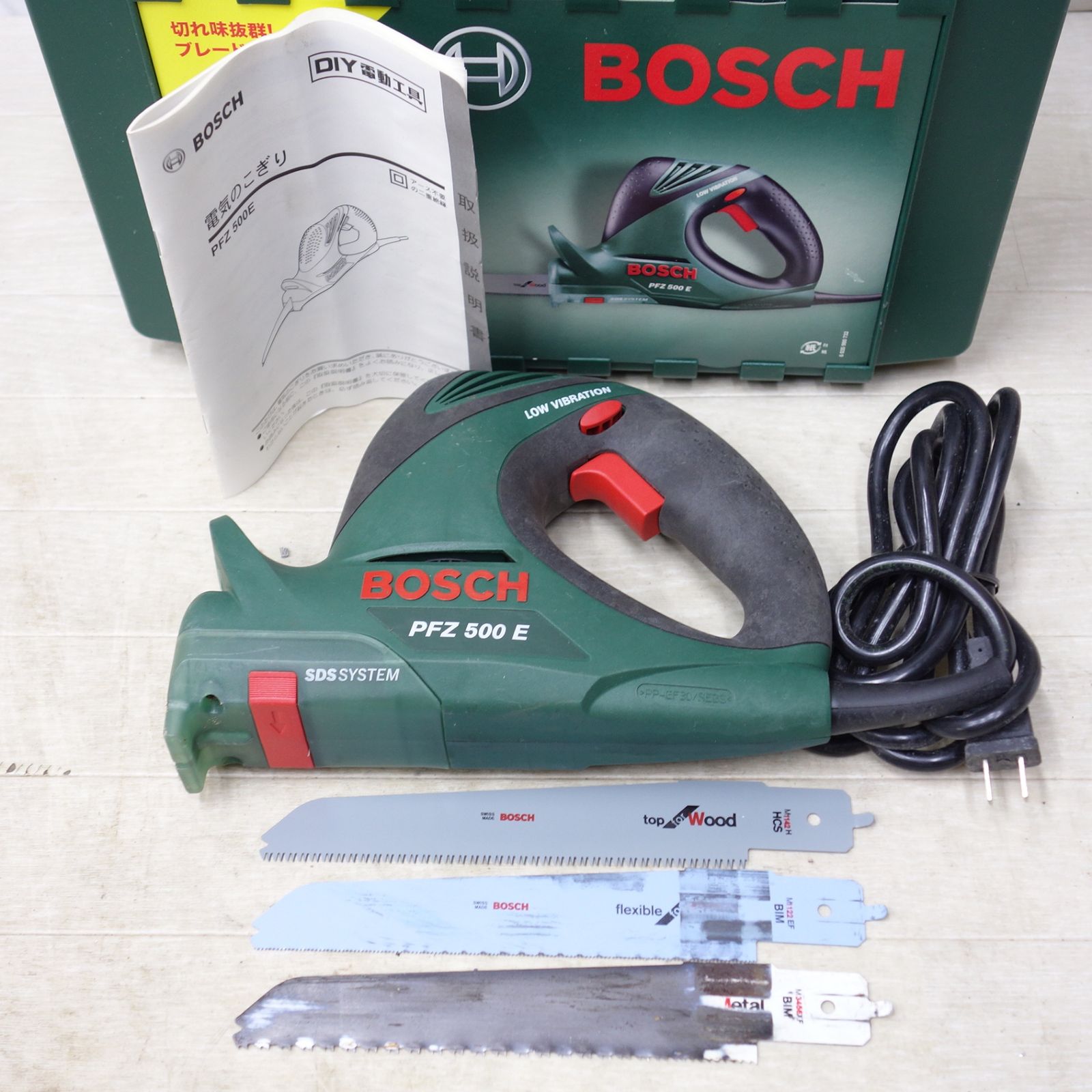 BOSCH PFZ500E 電気ノコギリ 電動工具 替え刃付き BOSCH PFZ500E 電気ノコギリ 電動工具 替え刃付き