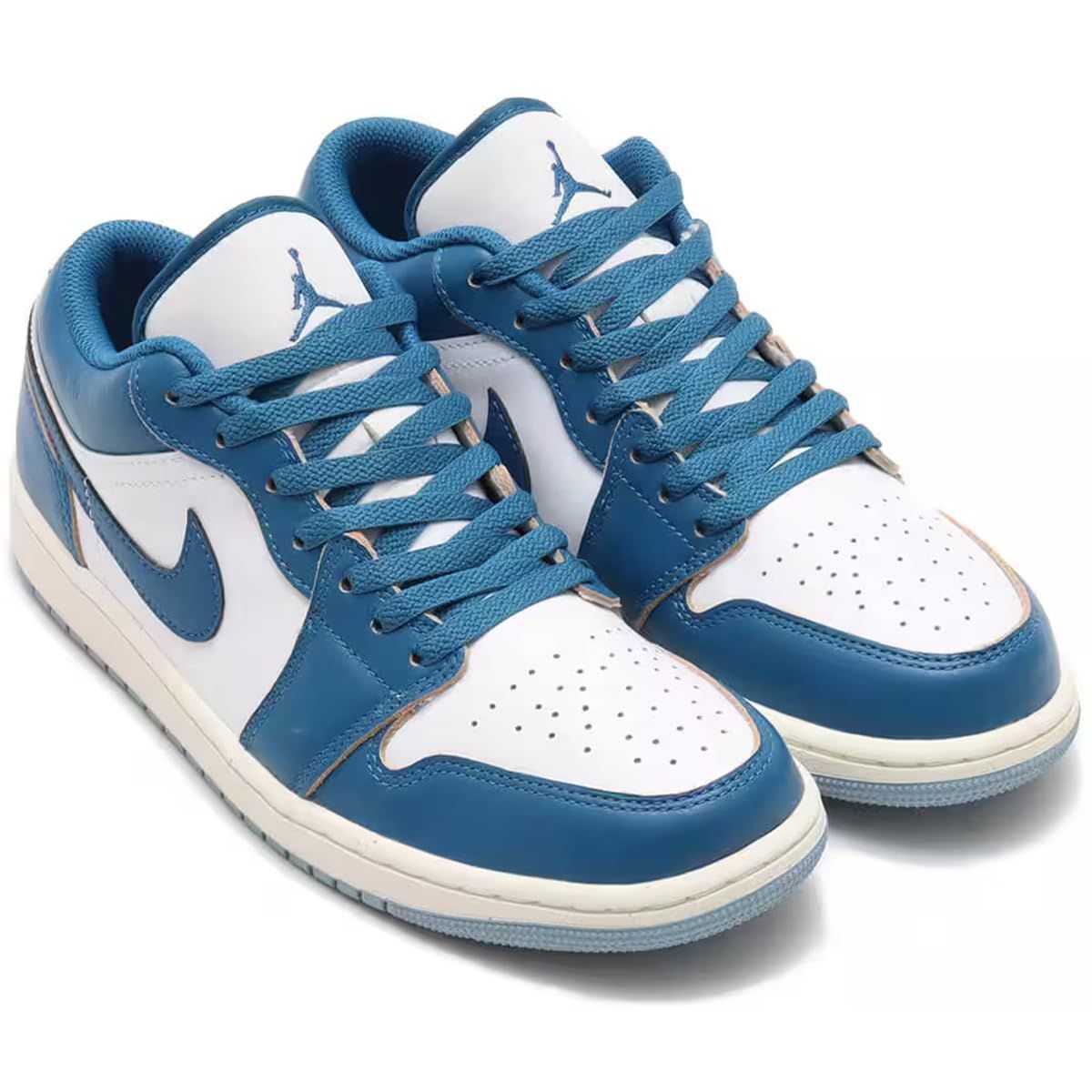[ナイキ] エア ジョーダン 1 ロー SE AIR JORDAN 1 LOW SE ホワイト/ブルーグレー/セイル/インダストリアルブルー FN5214-141 ナイキジャパン [ホワイト/ブルーグレ/セイル/インダストリアルブルー] [25.5