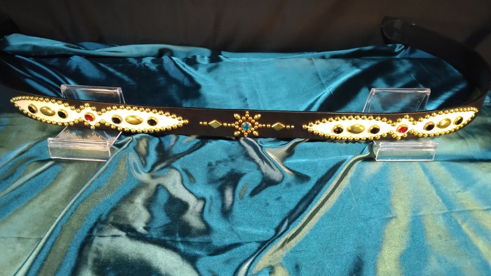 栃木レザー　インレイスタッズベルト　ブラック 栃木レザー インレイスタッズベルト ブラック - メルカリ