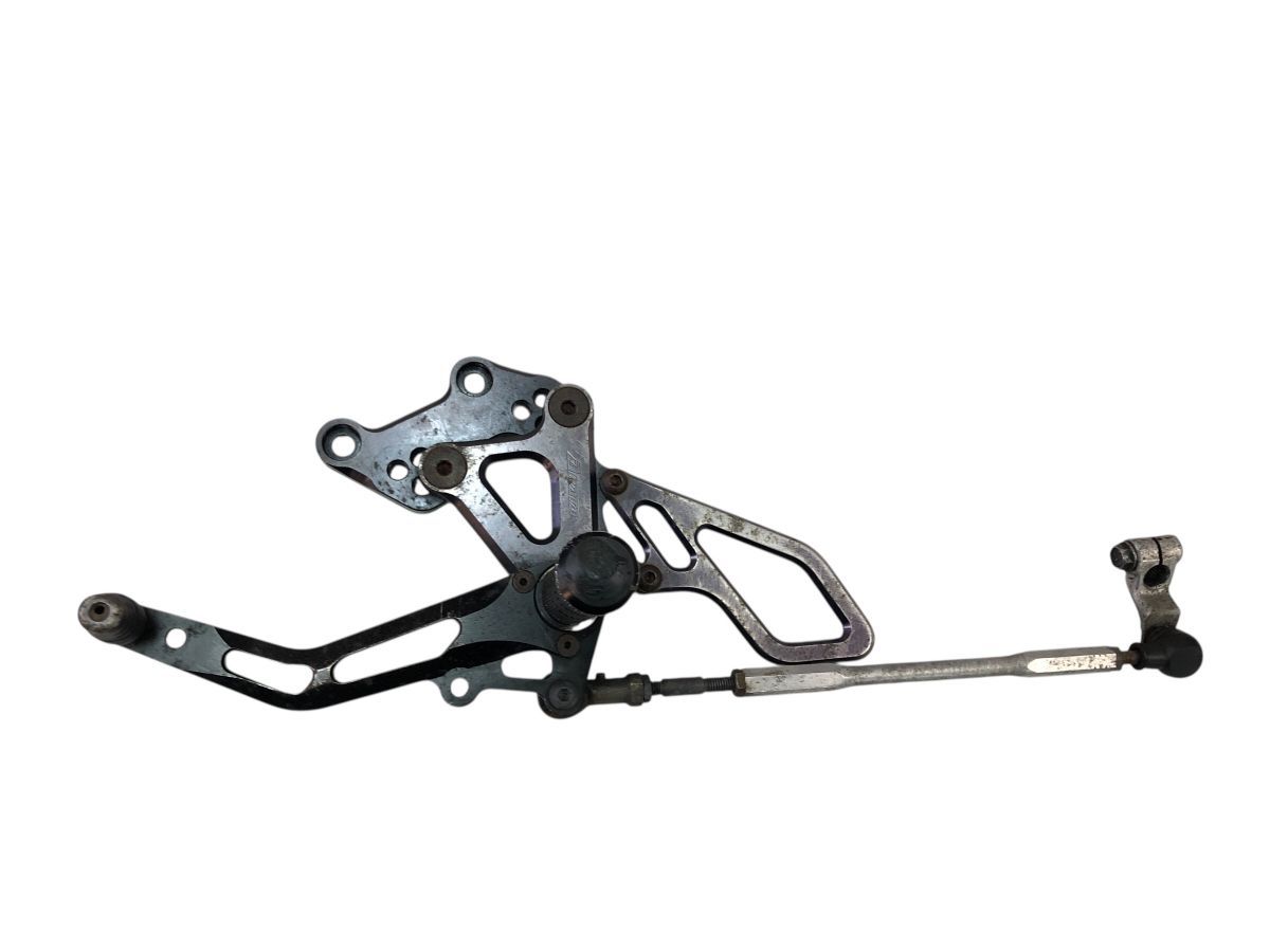 全国送料無料でお届け☆ 。 Kawasaki ZX-12R ZXT20A A型 社外 ARATA バックステップ 4ポジション ストライカー アラタ 2748-M6031 品質も絶対に保証！