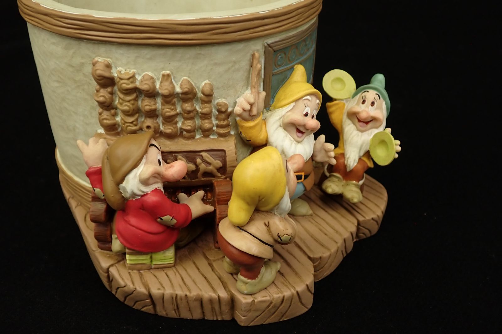 園芸用品 ◇雑貨51 未使用 Disney 白雪姫 7人のこびと プランター (小) KD-