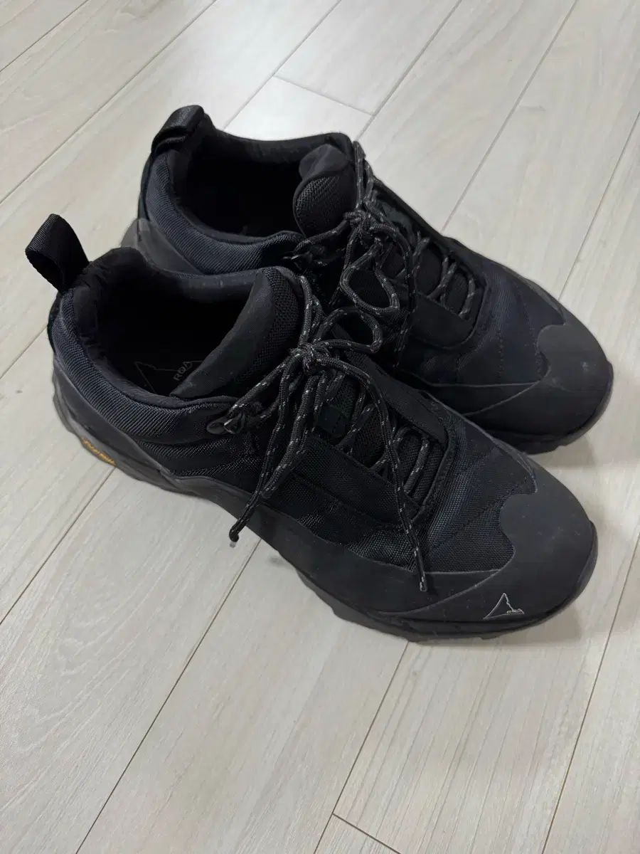 黒
