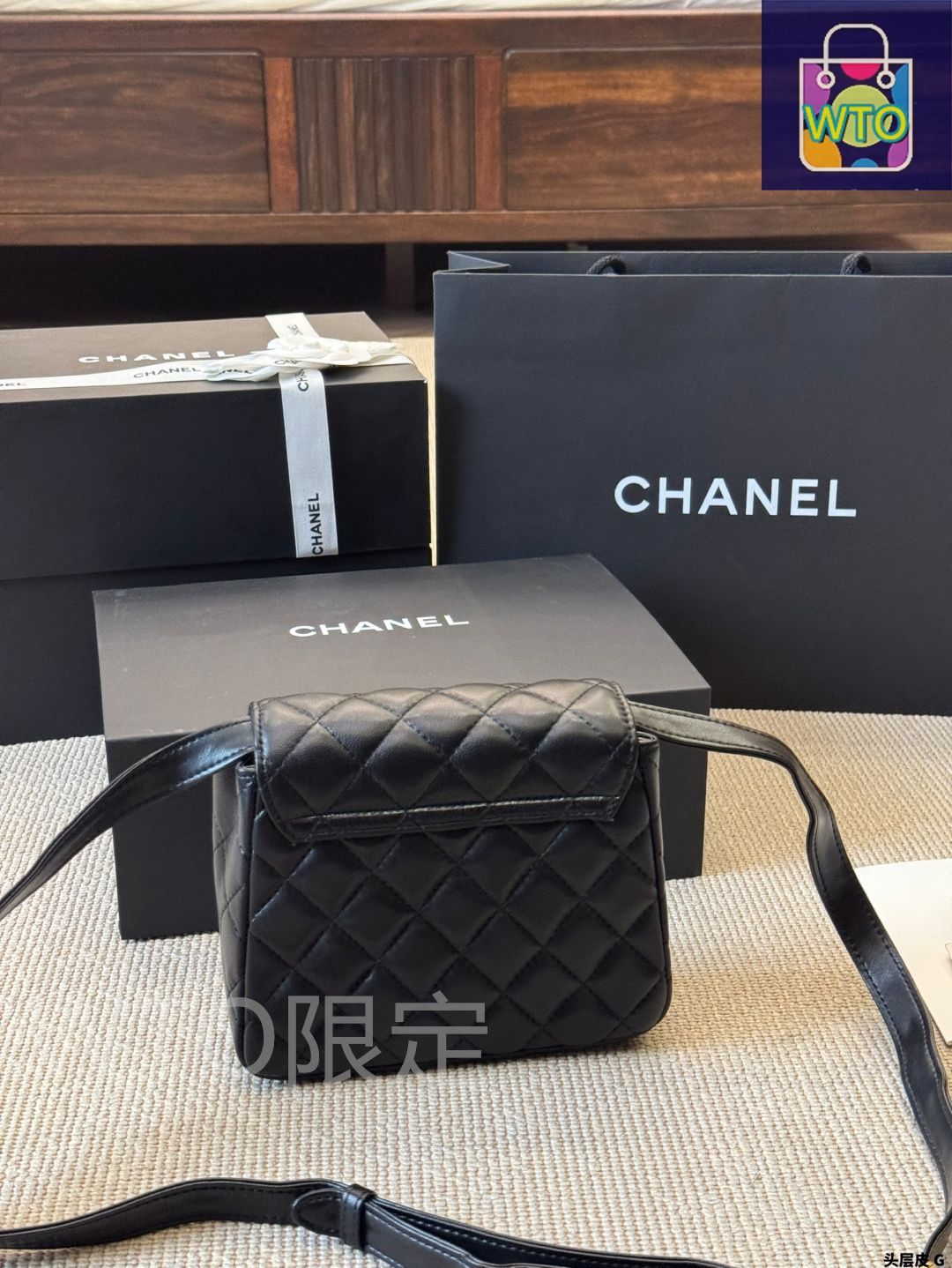 今日特価】Chanel シャネル ヴィンテージ黒金書包留めフリップ
