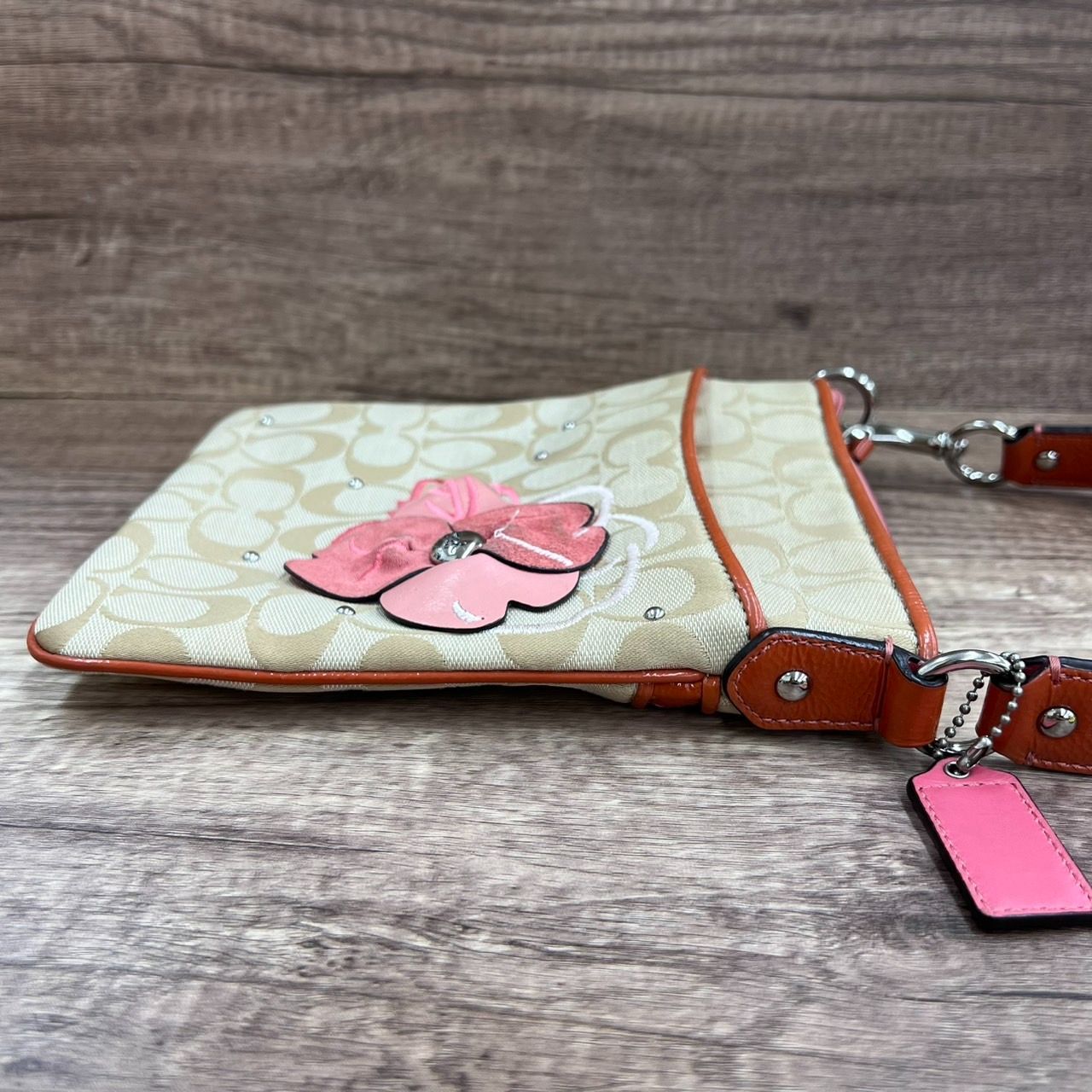 COACH コーチ シグネチャー ベージュ×ピンク系 斜め掛け