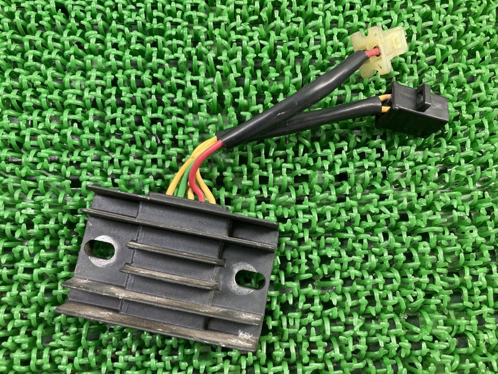 CB223S レギュレター ホンダ 純正 バイク 部品 MC40 レクチファイヤー