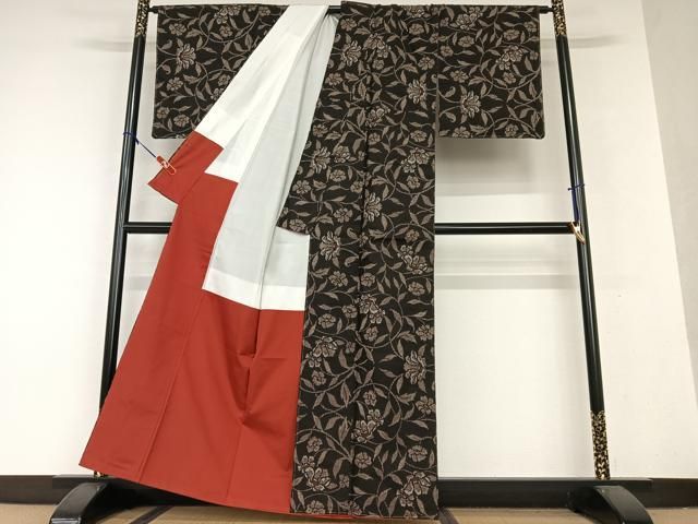 平和屋着物○本場大島紬 泥染め 一元7マルキ 花唐草間道 正絹