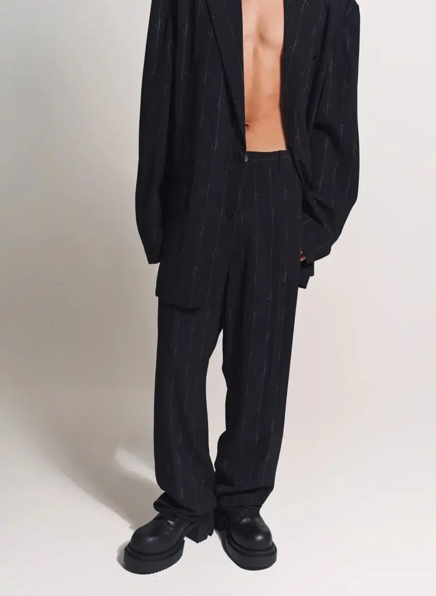 スーツカンパニー marzotto社製 スーパー100s セットアップスーツ スーツカンパニー marzotto社製 スーパー100s セットアップスーツ