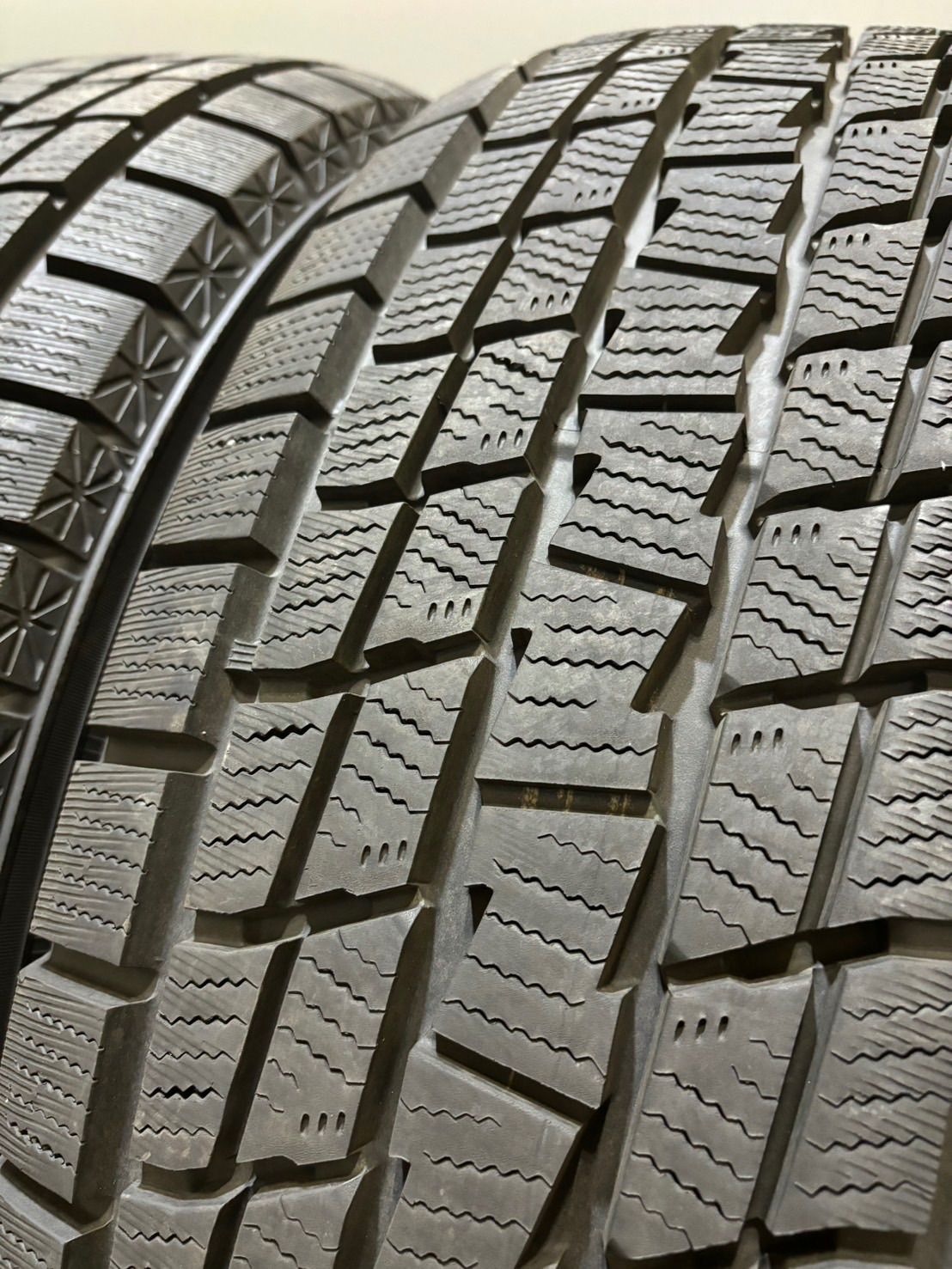 ★265/70R17 GOODYEAR/ICE NAVI SUV 22年製 スタッドレス 4本 プラド ハイラックス JEEP (南6-G708)