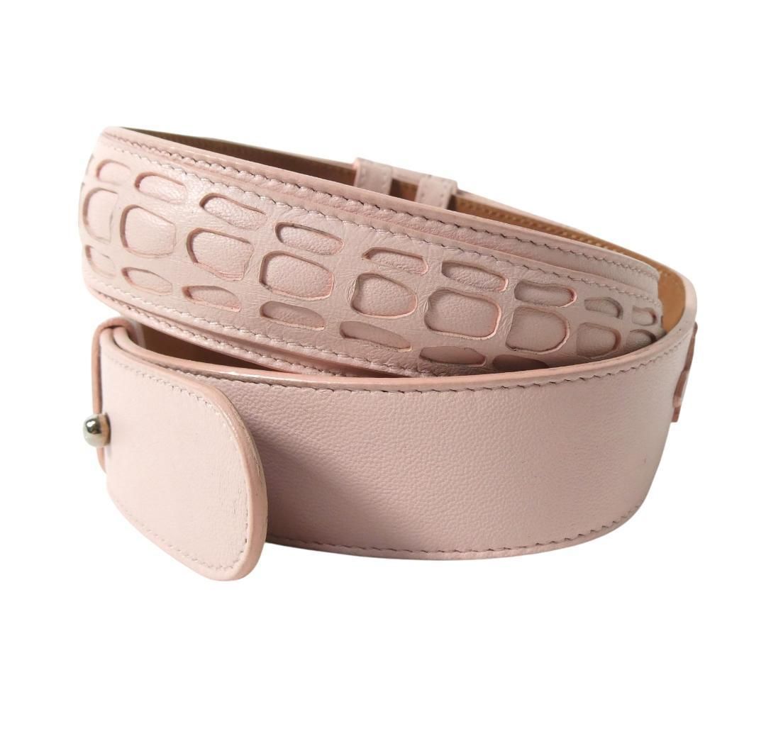 FENDI ロゴバックル ピンク レザー レディースベルト フェンディ ピンク系 FENDI(フェンディ) ベルト(レディース) - 海外通販のBUYMA