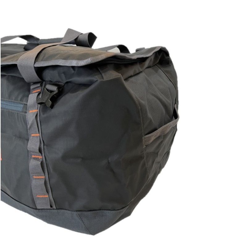 パタゴニア ダッフルバック70L ブラウン ぎこちない