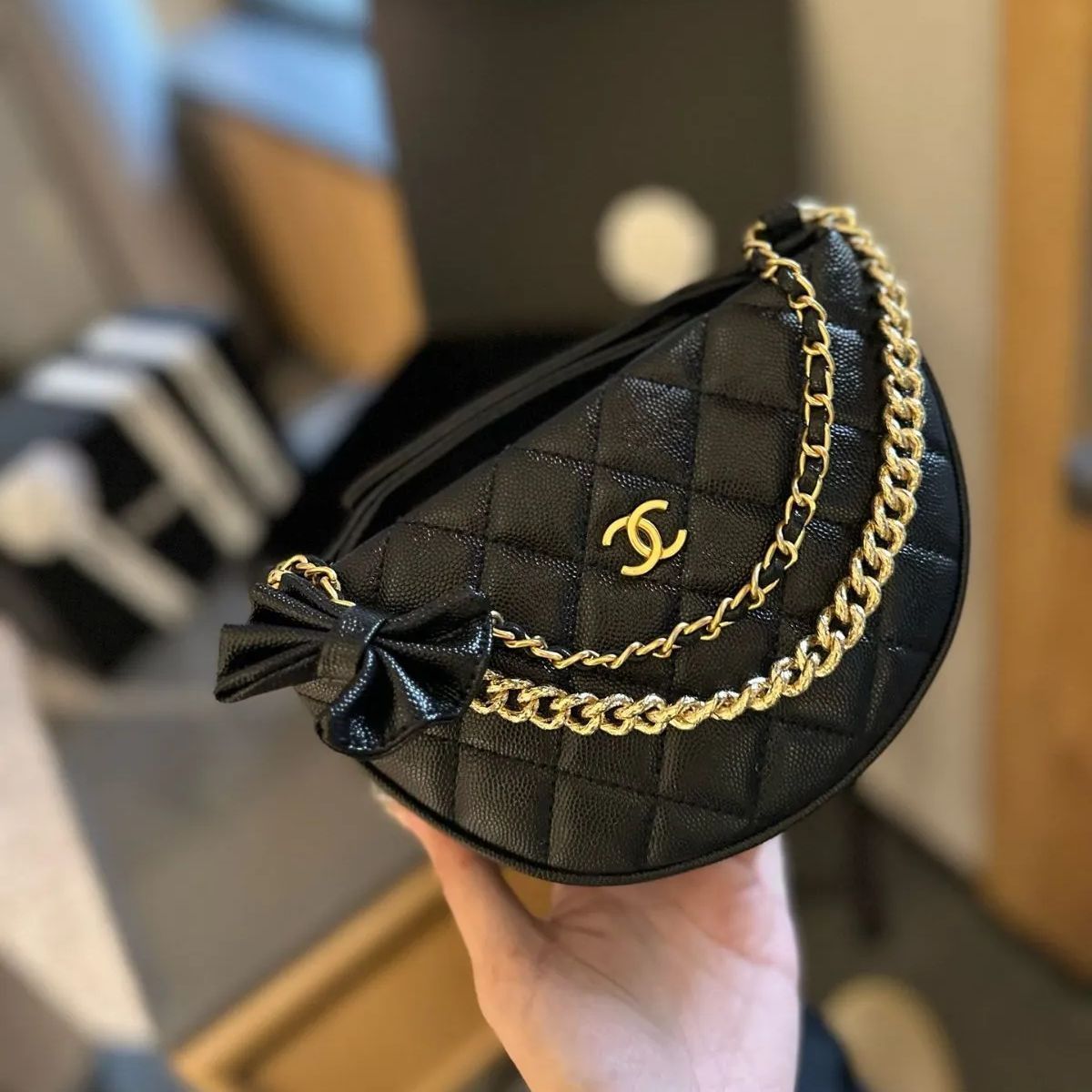 Chanel シャネル シャネル クロスボディバッグ - メルカリ