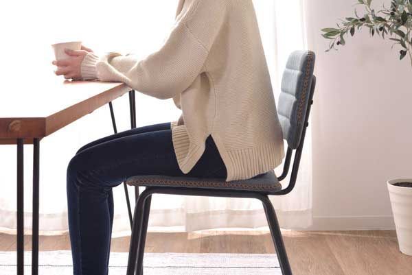 ソフトレザーのダイニングチェア W45.5×D51×H78×SH46cm