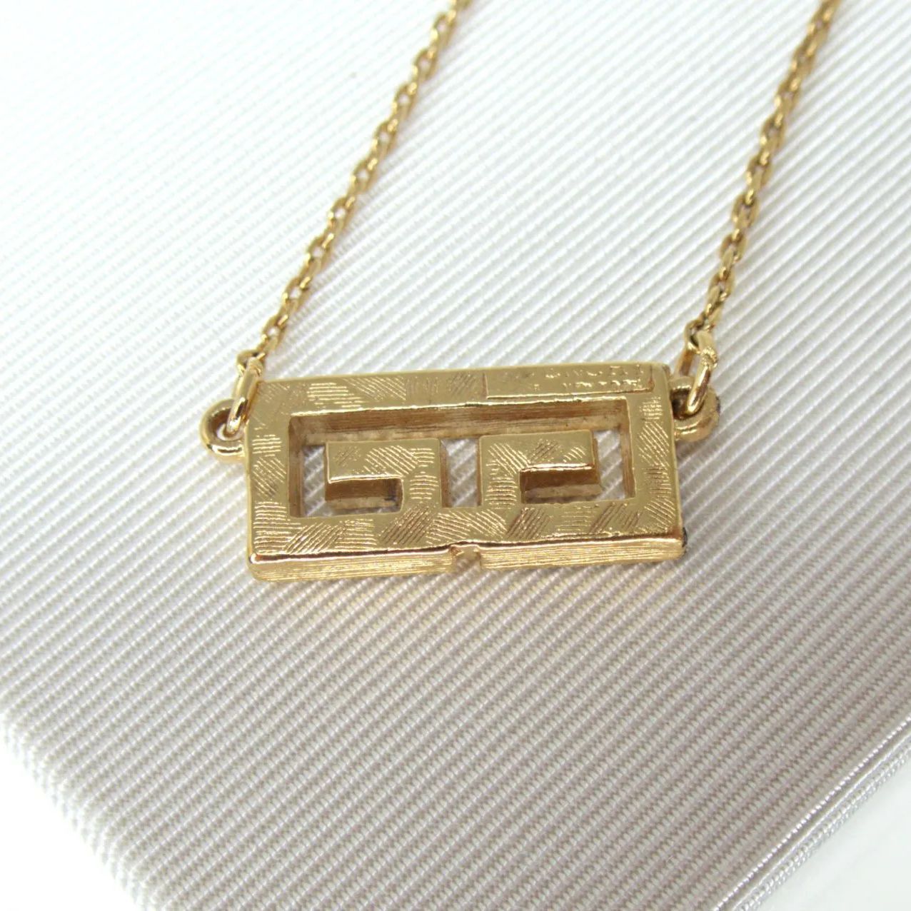 ジバンシー　ゴールド ネックレス　G Gロゴネックレス ゴールド ヴィンテージ|ジバンシー GIVENCHY