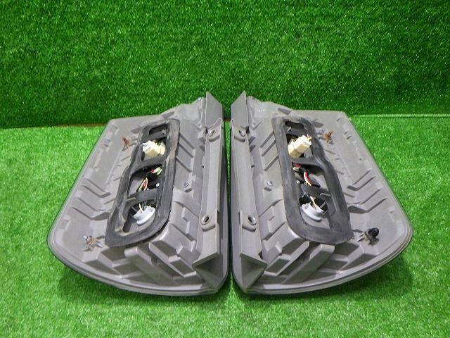 70ヴォクシー テール左右 ZRR70 75 前期 キラメキ 28-199 トヨタ LED玉切れなし 250924020 FFCRYSTALESIA_COM