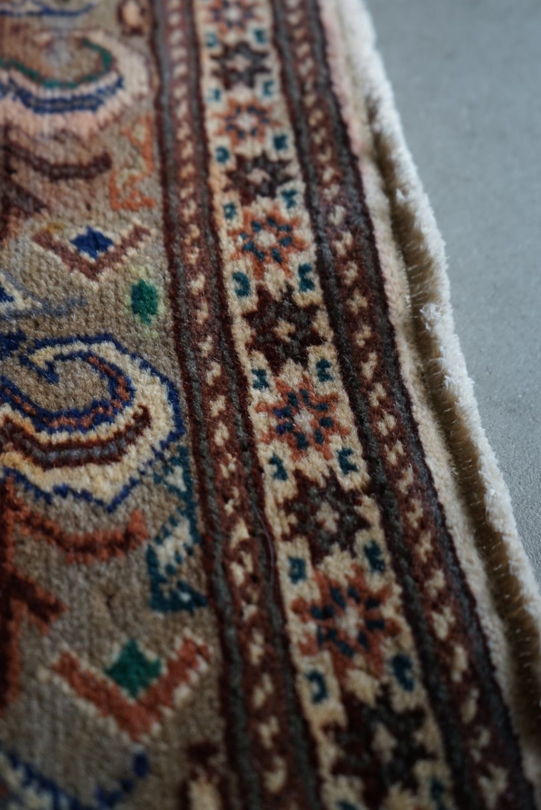 カイセリ ベージュ