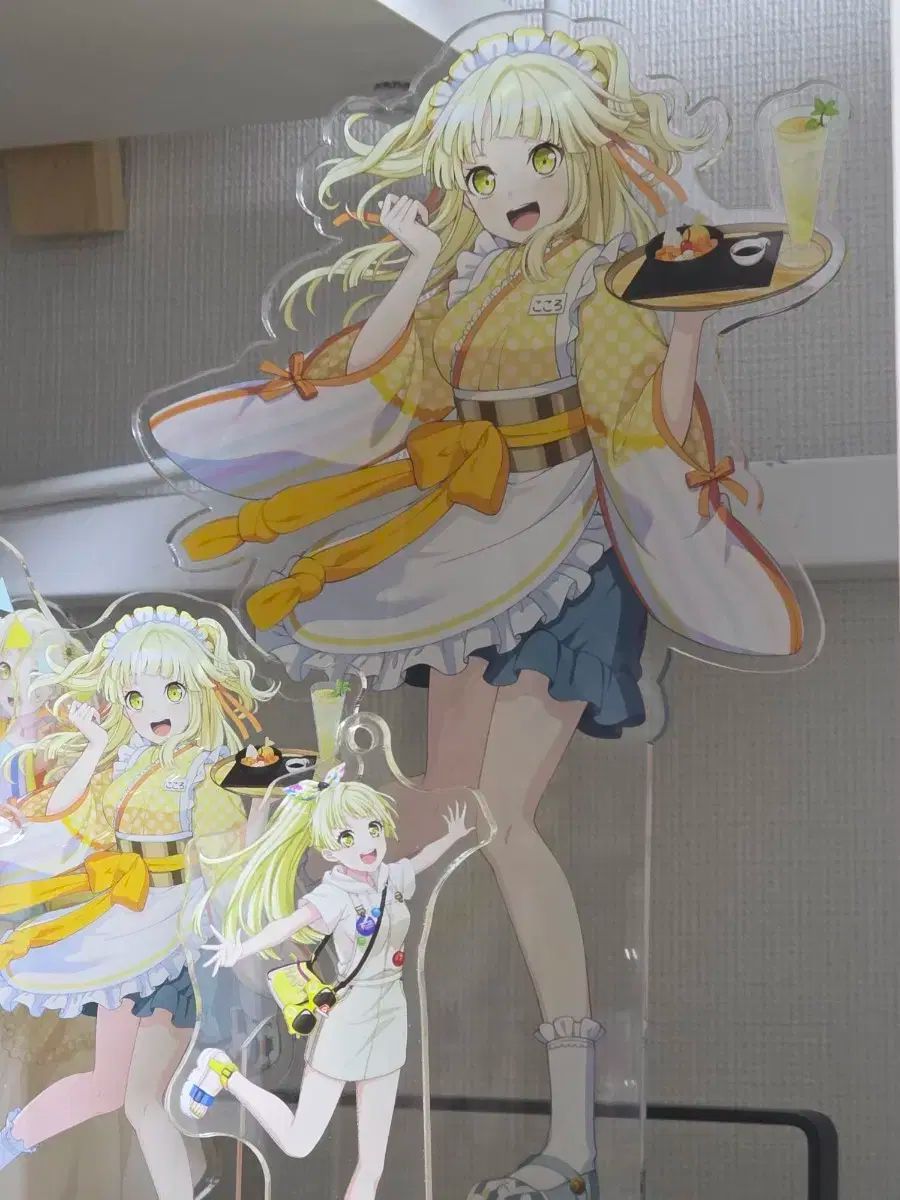 バンドリミュージアム限定 弦巻こころ メガアクリルスタンド Amazon.co.jp: バンドリ弦巻こころ メガアクリルスタンド
