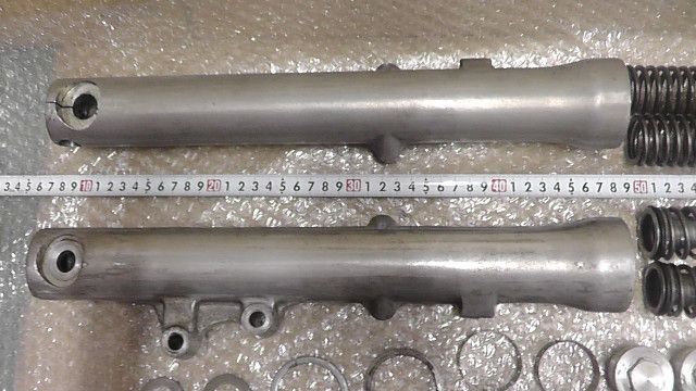 エリミネーター250V VN250A の アウターチューブセット 1758072583