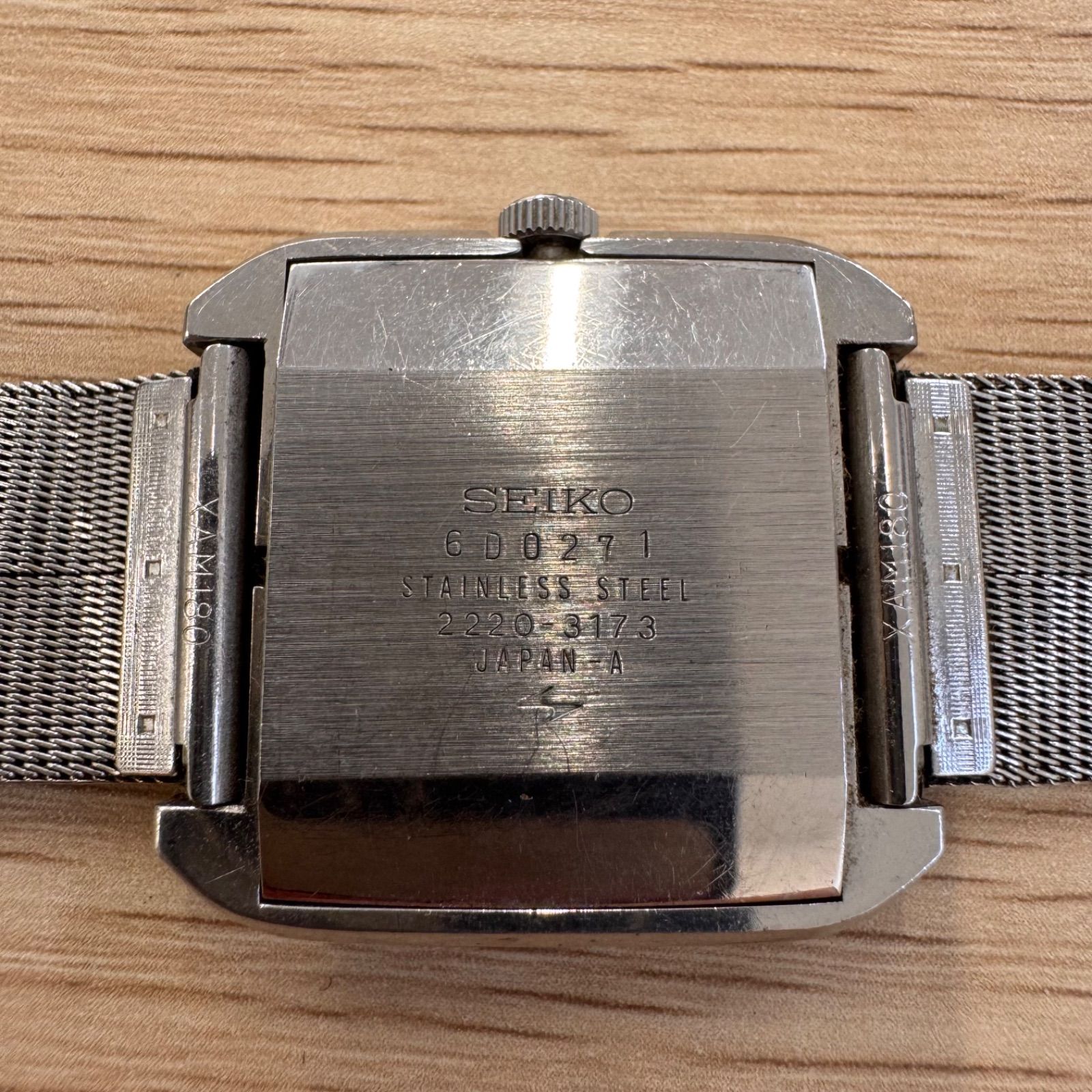 レア◇中古動品◇2220-3173◆セイコー シャリオ 2針手巻き◇白文字盤 レア◇中古動品◇2220-3173◇セイコー シャリオ 2針手巻き◇白