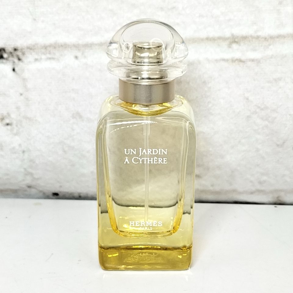 A 8 【 HERMES 】 50ml ほぼ満タン UN JARDIN A CYTHERE エルメス シテールの庭 EDT オードトワレ SP  スプレー 香水 フレグランス 箱付き - メルカリ