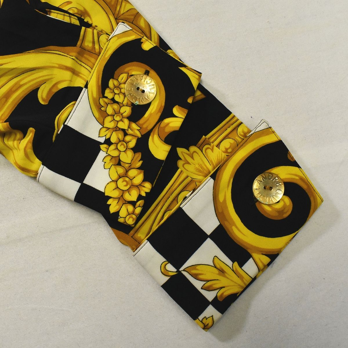 煌びやか】 アンドレルチアーノ ANDRE LUCIANO スカーフ柄 金