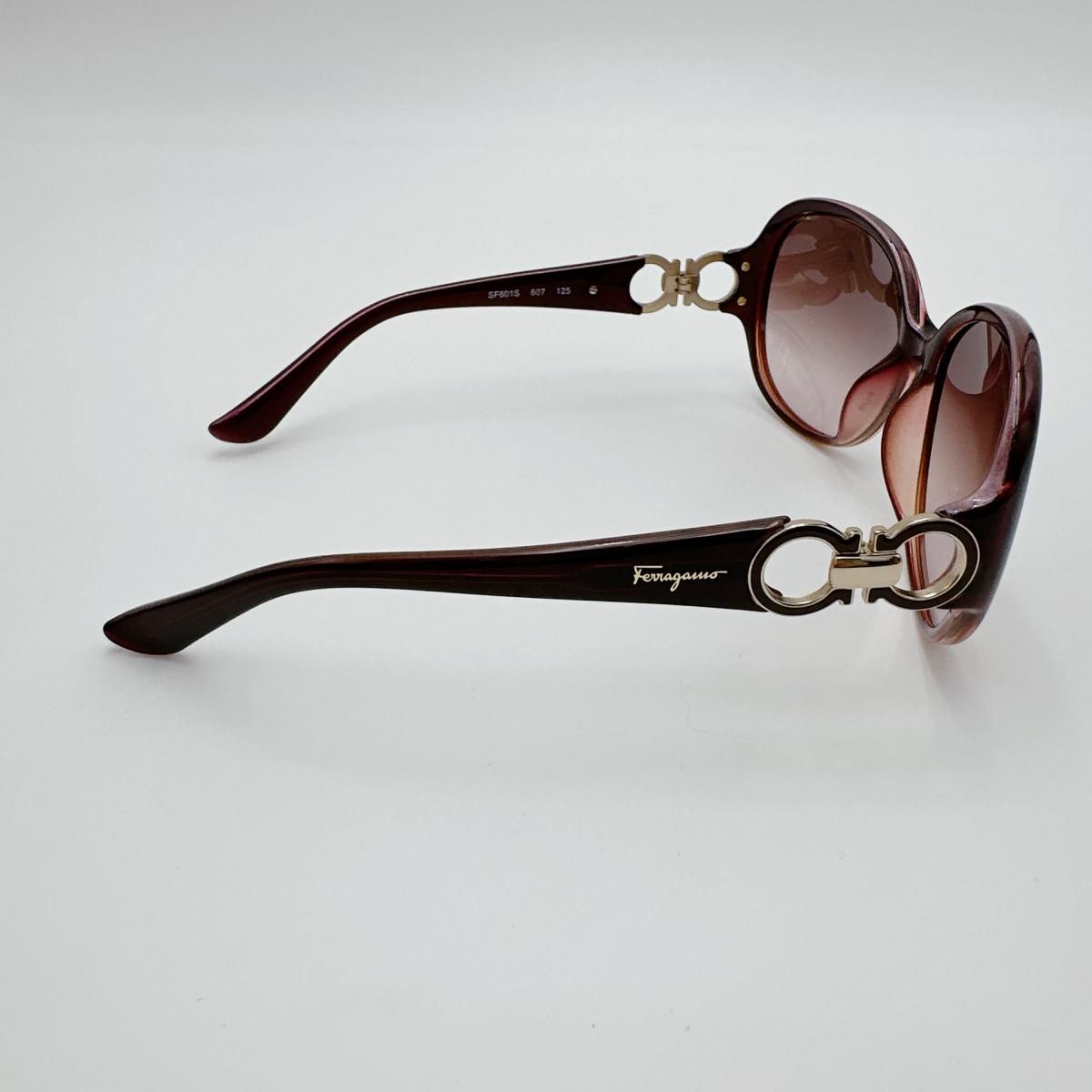 Salvatore Ferragamo サングラス　ブラック　シルバー金具 Amazon.co.jp: SALVATORE FERRAGAMO SF600S Sunglasses 220